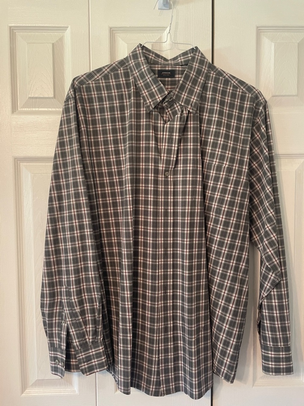 Arrow Men's Gray and White Plaid Dress Shirt